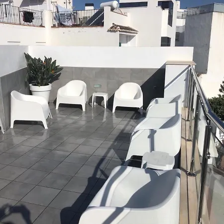 3 Gran8nerja アパート